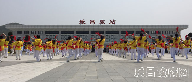 武广客运专线乐昌东站项目启用仪式现场1    朱虹霓 摄